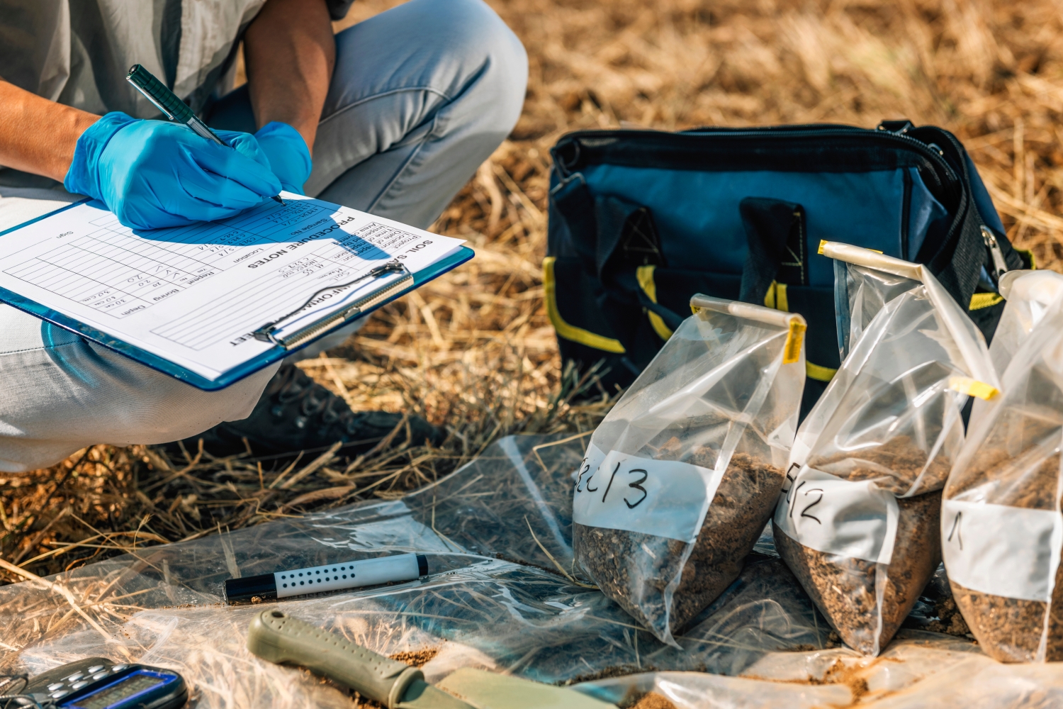 Soil,Test.,Female,Agronomist,Taking,Notes,In,The,Field.,Environmental